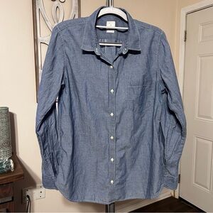 GAP Women’s Fitted Boyfriend Chambray Button Down‎ Large Long Sleeve